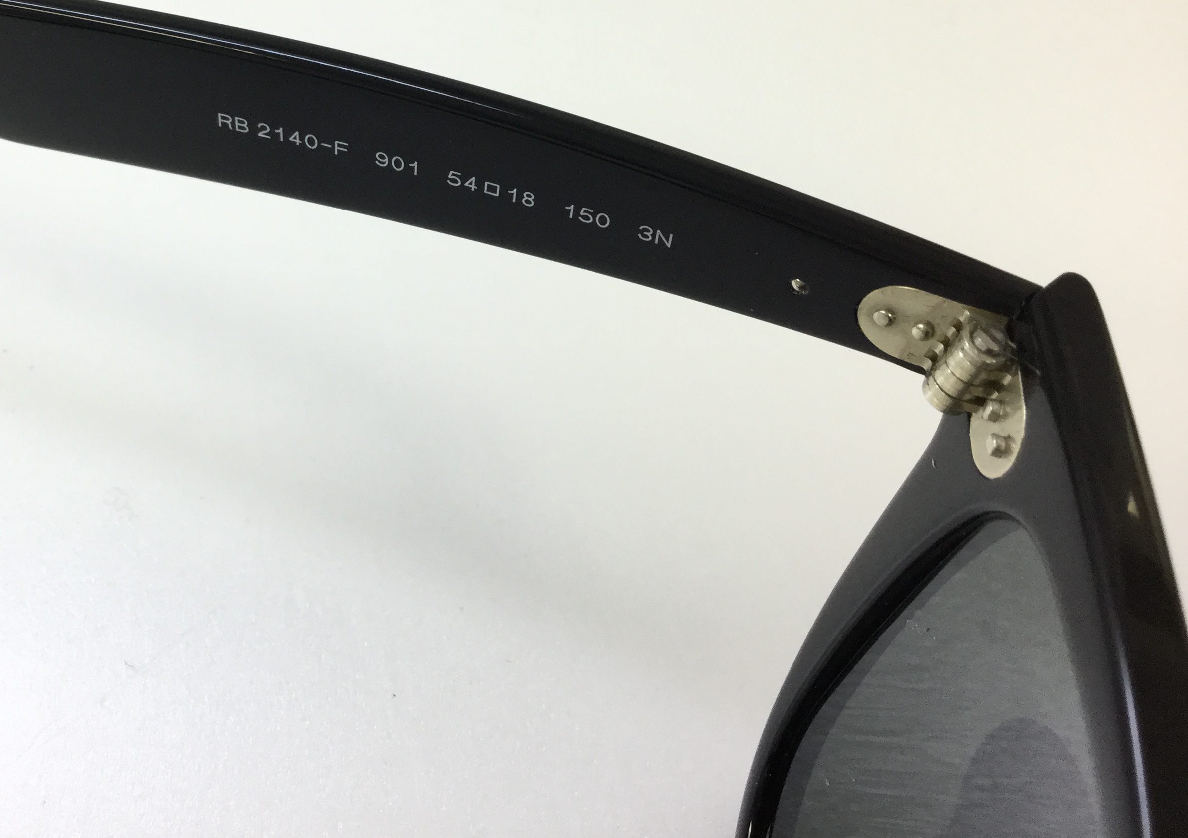 レイバン　RB2140F